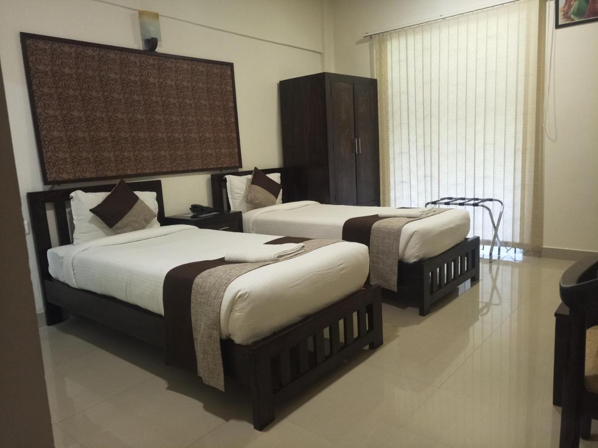 Le Noor Otel Kochi Dış mekan fotoğraf