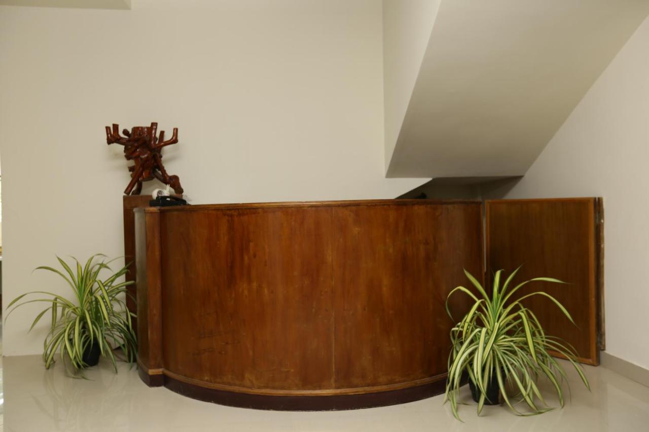 Le Noor Otel Kochi Dış mekan fotoğraf