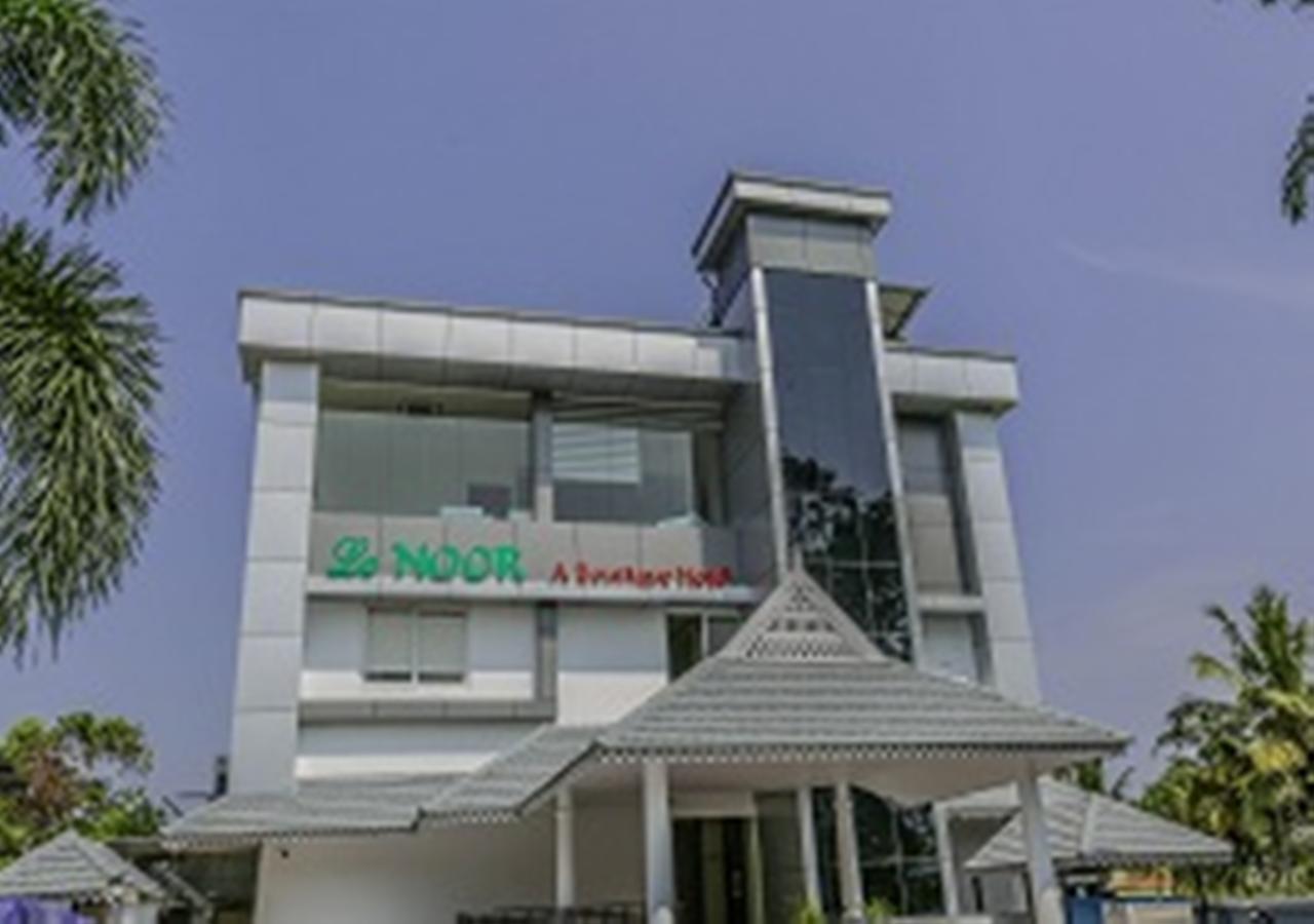 Le Noor Otel Kochi Dış mekan fotoğraf
