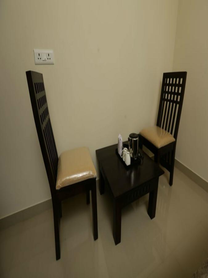 Le Noor Otel Kochi Dış mekan fotoğraf