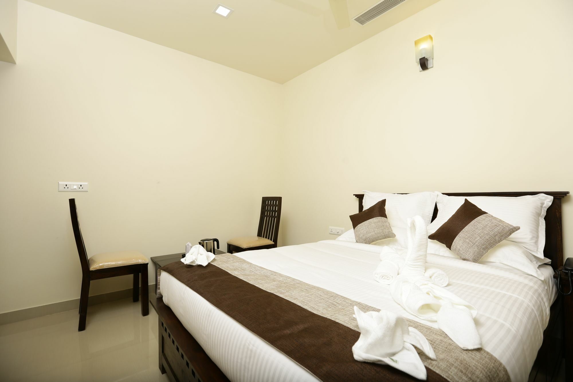 Le Noor Otel Kochi Dış mekan fotoğraf