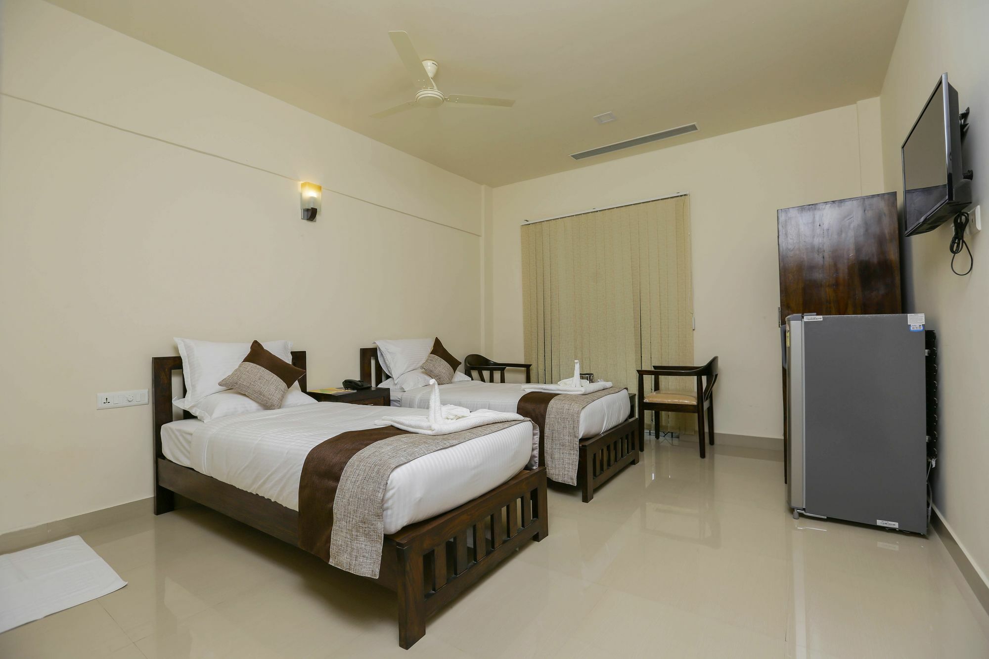 Le Noor Otel Kochi Dış mekan fotoğraf