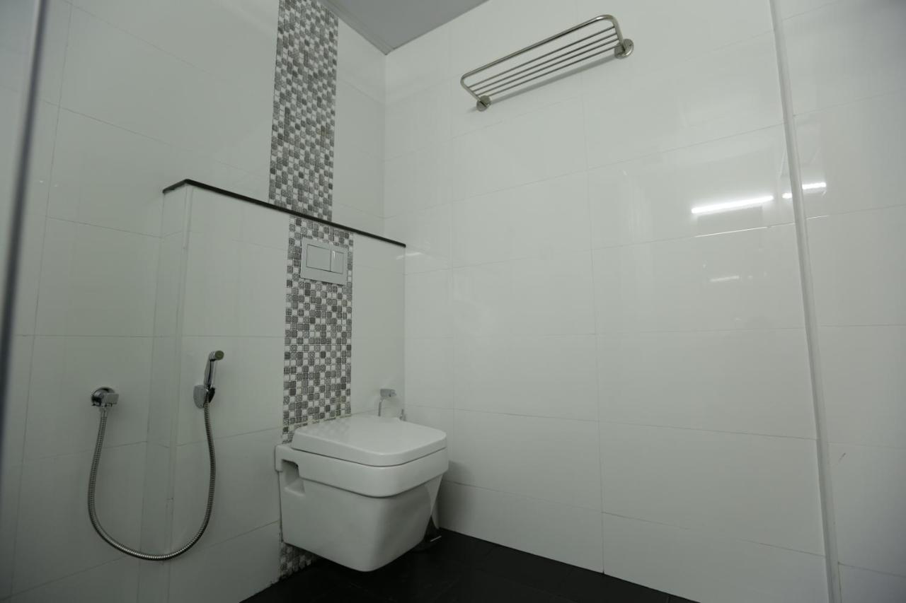 Le Noor Otel Kochi Dış mekan fotoğraf